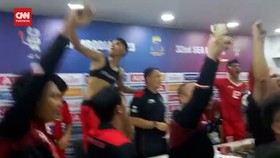 VIDEO: Detik-detik Pemain Indonesia 'Ganggu' Indra Sjafri saat Konpers