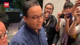 VIDEO: Anies Baswedan Tiba-tiba Datangi Markas NasDem