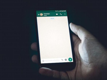 img-title Cara Gunakan Fitur Chat Lock WhatsApp di iPhone dan Android