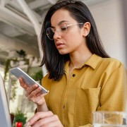 Mengungkap Misteri Introvert, Ternyata Ini Alasan Mereka Tidak Suka Ditelepon!