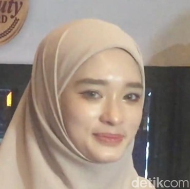 Gegara Masalah Rumah Tangga, Inara Rusli Diminta Virgoun Lepas Cadar
