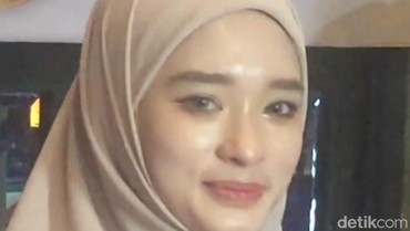 img-title Gegara Masalah Rumah Tangga, Inara Rusli Diminta Virgoun Lepas Cadar