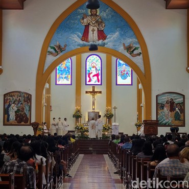 Bacaan Doa Bapa Kami Lengkap dalam Kristen Protestan dan Katolik