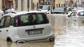 Kontradiksi Cuaca Italia: Wilayah Utara Badai Es, Selatan Heatwave