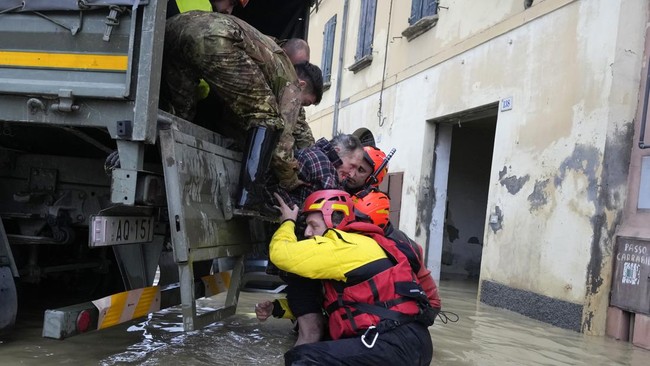 FOTO: Kota-kota di Italia Hingga Sirkuit Imola Terendam Banjir Bandang