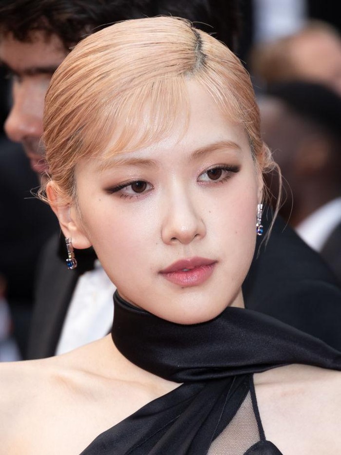 Ia menghadiri premier film The Strange Way of Life di Cannes Film Festival 2023 sebagai global ambassador dari Saint Laurent, seperti melansir Allkpop./ Foto: FilmMagic/Marc Piasecki