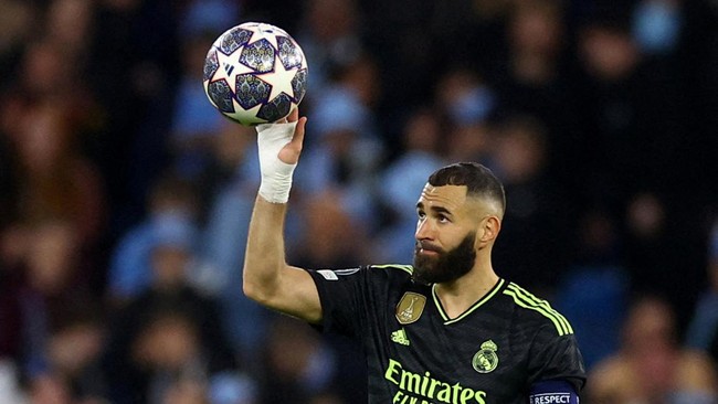 Karim Benzema datang ke Al Ittihad sebagai pemain anyar namun ia tak lantas akan mulus mendapatkan posisi inti di tim utama.