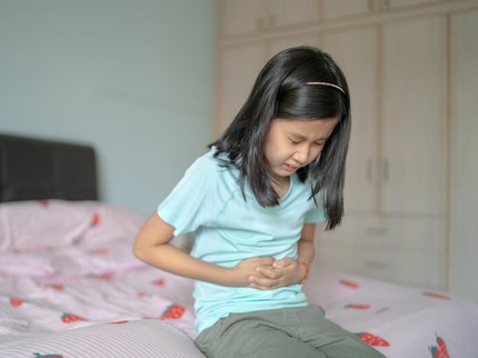 10 Cara Mengatasi Perut Kembung pada Anak yang Ampuh