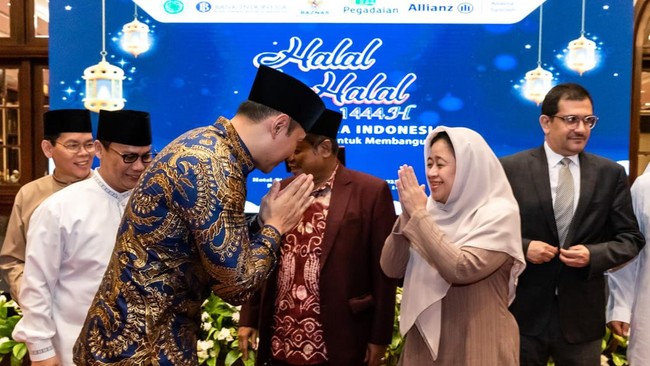 Puan Maharani menyatakan pentingnya peran MUI dalam memayungi dan membimbing seluruh umat di Indonesia pada acara Halalbihalal MUI. 
