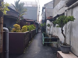 Begini Gang Sempit ke Rumah Pemilik Land Cruiser di Kasus Suap Hakim Agung