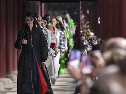 Gucci Pamer Koleksi Cruise 2024 di Seoul, After-Party Diprotes Warga