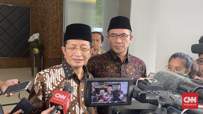 Imam Besar Masjid Istiqlal meminta para bakal calon presiden dan bakal calon wakil presiden (cawapres) tak mengeksploitasi ayat kitab suci untuk Pilpres 2024.