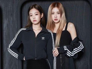 Momen Jennie dan Rose BLACKPINK Habiskan Waktu Bersama di New York