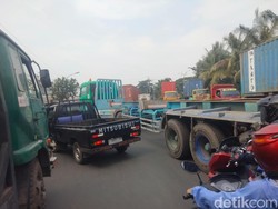 Sambat Pengguna Jalan Imbas Jembatan Branjangan-Margomulyo Padat