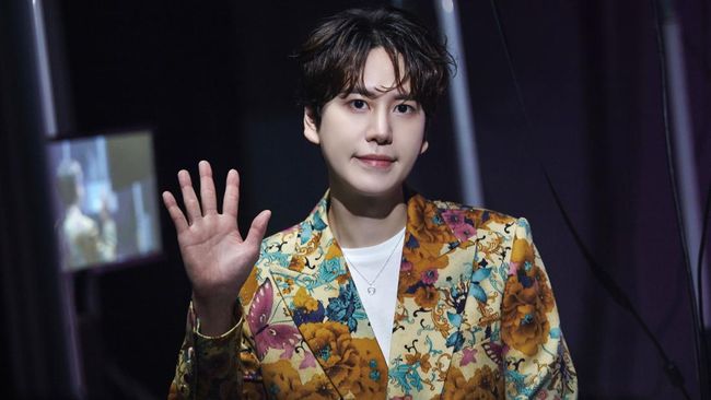 Kyuhyun dikabarkan terluka setelah seorang perempuan menyerang member Super Junior itu menggunakan pisau.