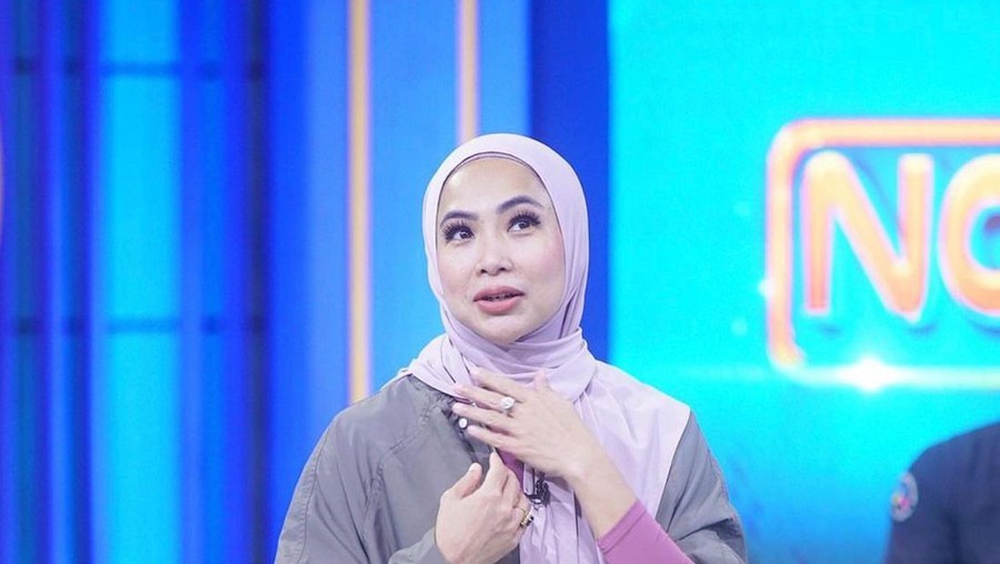 Pembawa acara Feni Rose mengungkapkan alasannya mantap menggunakan hijab&period;
