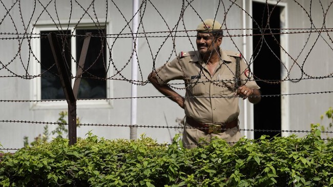Salah satu negara bagian di India, Assam, memaksa seluruh personel polisi untuk melakukan diet menurunkan berat badan.