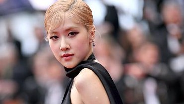 Rose Disebut Jadi Satu-satunya Member BLACKPINK yang Perpanjang Kontrak