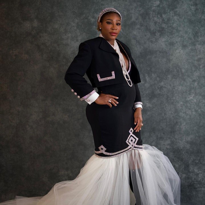 <p>Serena Williams pertama kali mengumumkan kabar kehamilan keduanya pada awal Mei lalu, Bunda. Wanita 41 tahun itu tampil perdana dengan kehamilannya di acara Met Gala 2023. (Foto: Instagram @serenawilliams)</p>