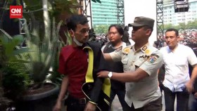 VIDEO: Pelaku Pencopetan Saat Kirab Timnas diamankan Polisi