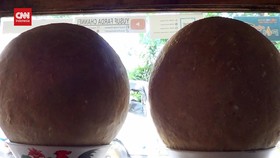 VIDEO: Pecinta Bakso Harus Ke Lamongan Nikmati Bakso Sebesar Bola Voli