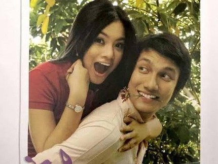 Titi Kamal Unggah Foto Lawas dengan Christian Sugiono, Sebut Sang Suami Baik Hati & Sabar