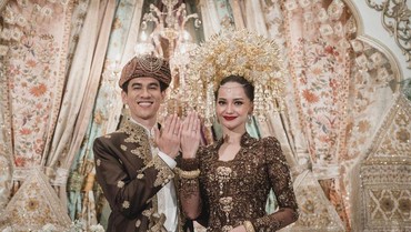 img-title Sudah Menikah, Enzy Storia Akui Sempat Enggan Pacaran dengan Molen Kasetra