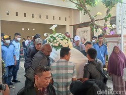 Putri Pj Gubernur Papua Pegunungan Dimakamkan di Purwodadi
