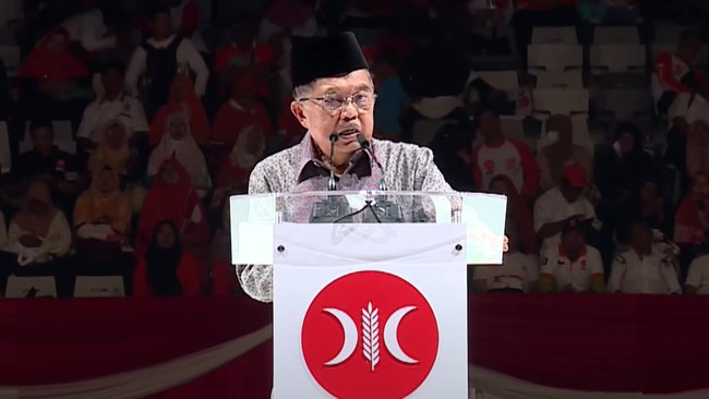 Pada tahun 1966 menjatuhkan Bung Karno, tahun 1998 menjatuhkan Pak Harto, menurut JK itu suatu kebiasaan yang kurang baik.