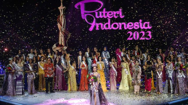 Farhana Nariswari Wisandana dari Jawa Barat menyabet gelar Puteri Indonesia 2023 setelah mengalahkan 45 finalis lainnya.