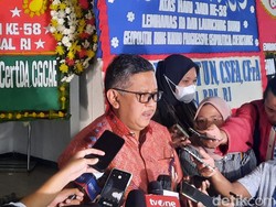 Sekjen PDIP soal Reshuffle Menkominfo: Kita Bernafas Dulu