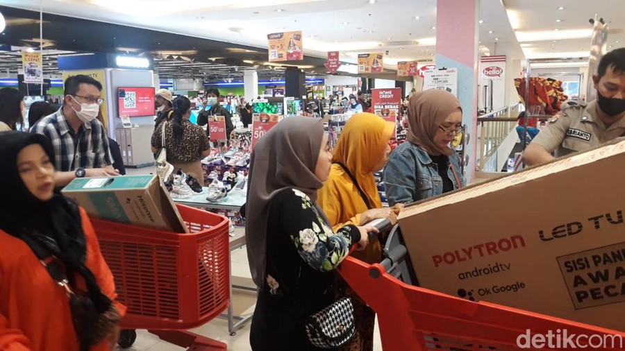 Transmart Full Day Sale Cempaka Putih