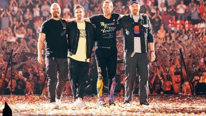 Tiket Konser Coldplay Sudah di Tangan, Simak Cara Pergi ke Konser Coldplay di GBK Naik Transportasi Umum!