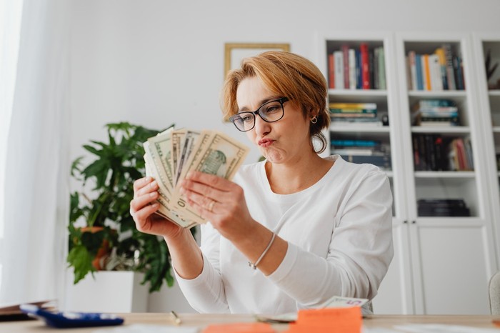 Krisis ekonomi akan mengganggu pikiranmu, pastikan kamu memiliki simpanan yang cukup/Foto: pexels.com/karolina-grabowska Krisis ekonomi akan mengganggu pikiranmu, pastikan kamu memiliki simpanan yang cukup/Foto: pexels.com/karolina-grabowska