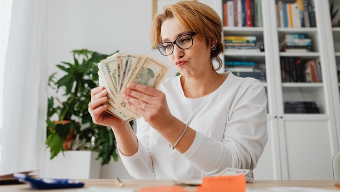 Krisis ekonomi akan mengganggu pikiranmu, pastikan kamu memiliki simpanan yang cukup/Foto: pexels.com/karolina-grabowska Krisis ekonomi akan mengganggu pikiranmu, pastikan kamu memiliki simpanan yang cukup/Foto: pexels.com/karolina-grabowska