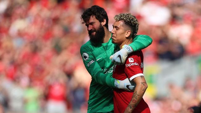 Tangis Firmino Pecah Usai Liverpool vs Aston Villa