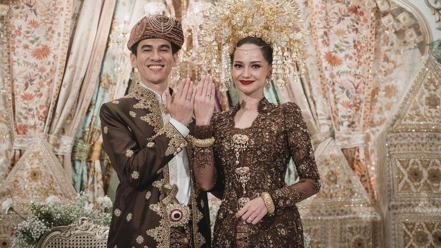 Pernikahan Enzy Storia