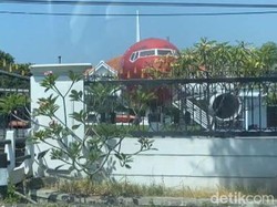 Proses Mendatangkan Pesawat hingga Terparkir di Rumah Sultan Nganjuk
