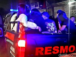 Belasan Pasangan Pria-Wanita Tepergok Berduaan di Indekos Karawang