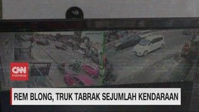 VIDEO: Rem Blong, Truk Tabrak Sejumlah Kendaraan
