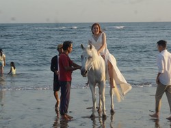 Cobain Yuk Sunset-an Sambil Naik Kuda di Canggu, Tarifnya Rp 500 Ribuan