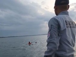 Bakamla Evakuasi Korban Kecelakaan Perahu Bocor di Perairan Teluk Kendari