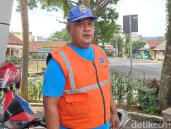 Cerita Tukang Parkir Ciamis Modal Nekat Jadi Caleg