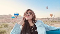 <p>Felicya Angelista dan Hito Caesar tengah berlibur ke Turki.Belum lama ini, pasangan selebriti yang satu ini membagikan beberapa potret liburan mereka saat naik balon udara di Cappadocia, Bunda. (Foto: Instagram@felicyangelista_)</p>