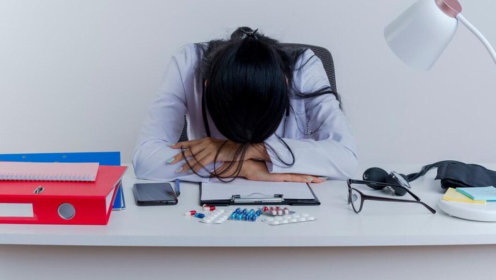 Tak Bersemangat Kerja Usai Liburan? Yuk Kenalan dengan Post Holiday Blues dan Cara Mengatasinya!