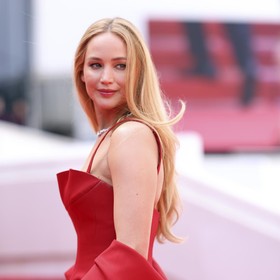 Selamat! Jennifer Lawrence Hamil Anak Kedua Bersama Suaminya Cooke Maroney