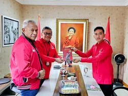 PDIP Ibaratkan Gibran Bak Gula, Singgung Semut Baik dan yang Jerumuskan
