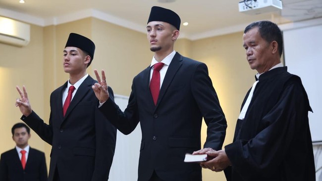 PSSI menyebut dua pemain naturalisasi Timnas Indonesia Ivar Jenner dan Rafael Struick 'berkorban' demi melawan timnas Argentina.