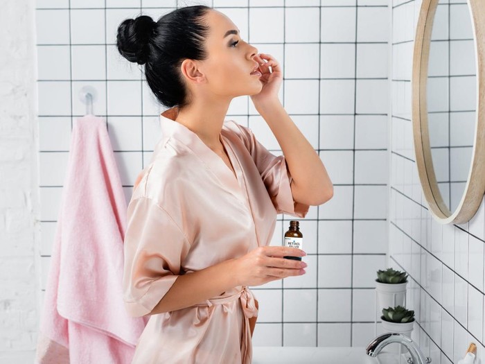 Jika ingin kulit glowing, jangan berlebihan menggunakan retinol.