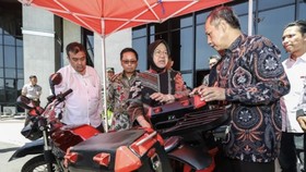 Kemensos Buat Motor Listrik untuk Papua, Bisa Naik-Turun Gunung